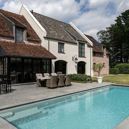 B&B Interludium Nijlen エクステリア 写真